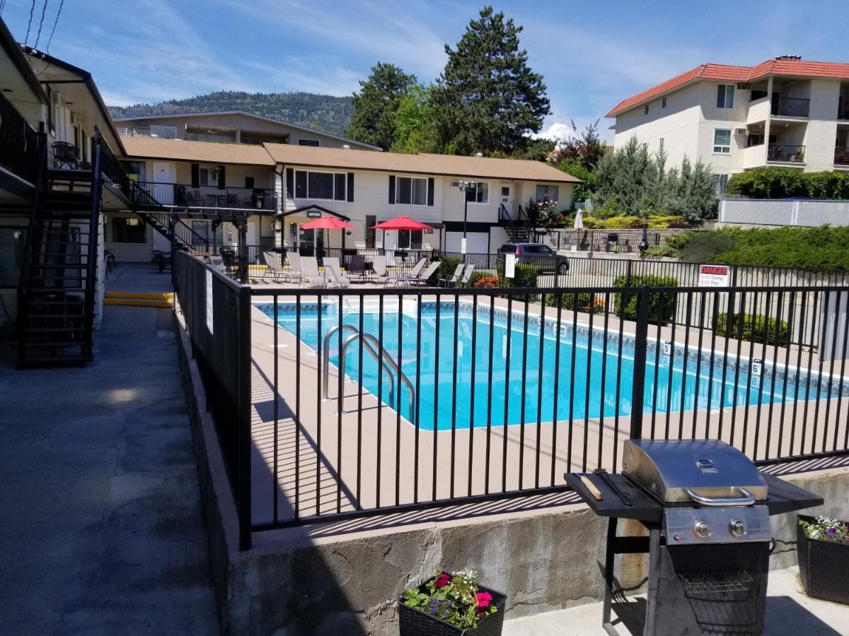 Osoyoos Lakeview Inn & Suites Exterior foto