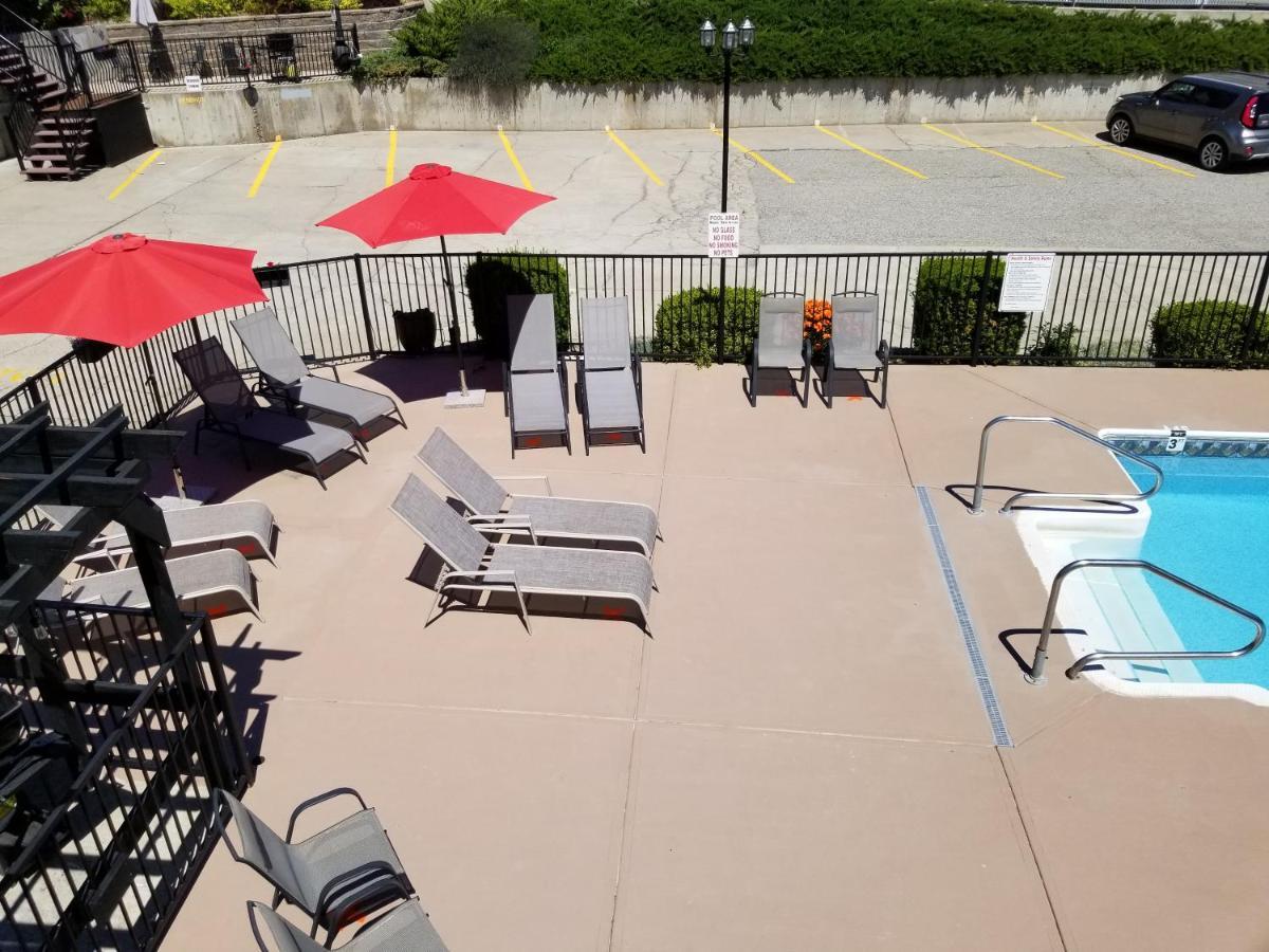 Osoyoos Lakeview Inn & Suites Exterior foto
